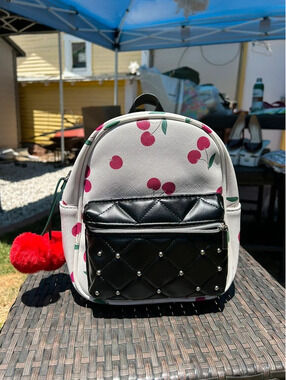 Picnic cherry backpack